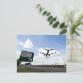 Heathrow Flight Path Sign Postkarte (Stehend Vorderseite)