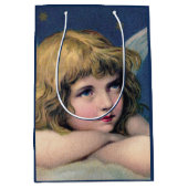 Heavenly angel daydreaming on a cloud in the sky mittlere geschenktüte (Vorderseite)