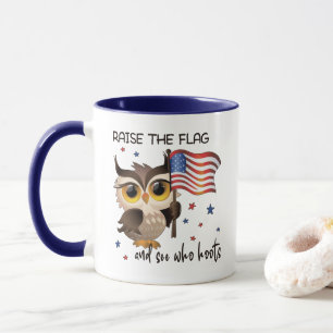 Heben der Flagge Tasse