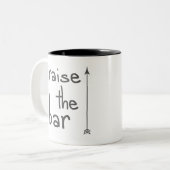 Heben Sie das Bar an Zweifarbige Tasse (Vorderseite Links)