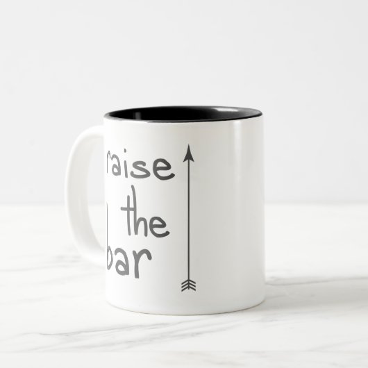 Heben Sie das Bar an Zweifarbige Tasse (Vorderseite Links)