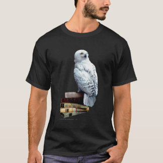 Hedwig auf Bücher T-Shirt