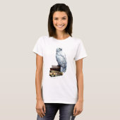 Hedwig auf Bücher T-Shirt (Vorne ganz)