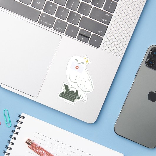 Hedwig mit Brief Whimsical-Zeichnung Aufkleber (Laptop mit iPhone)