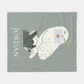 Hedwig mit Brief Whimsical-Zeichnung Fleecedecke (Vorderseite (Horizontal))