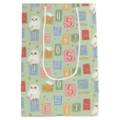 Hedwig-Post-Blockbuchstaben-Muster Mittlere Geschenktüte (Rückseite)