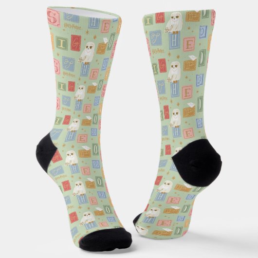 Hedwig-Post-Blockbuchstaben-Muster Socken (Gewinkelt)