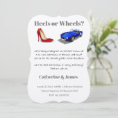 Heels oder Räder Chic Lässige Quirky Gender Reveal Einladung (Stehend Vorderseite)