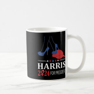 Heels treten bei der Red-Mega-Hat-Wahl 2024 1 Kaffeetasse