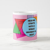 HEILEN beginnt mit einem SINGLE MOMENT der ERHOLUN Jumbo-Tasse (Vorderseite)
