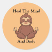 Heilen Sie den Geist und den Körper meditierender Runder Aufkleber (Vorderseite)