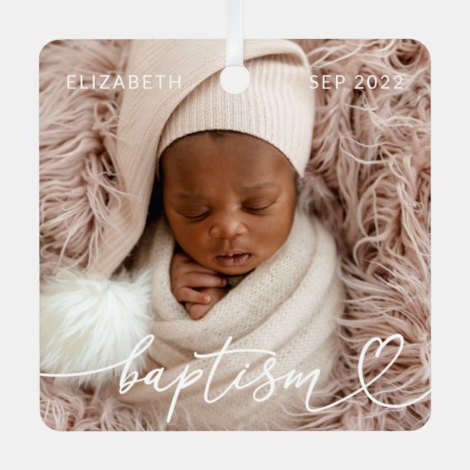 Heilige Taufe Elegantes Foto Modernes Chic Heart B Ornament Aus Metall (Vorderseite)