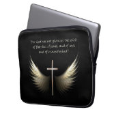 Heiliger Geist mit christlichem Kreuz und Laptopschutzhülle (Vorderseite Links)