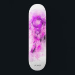 *~* Heiliger Stamm Shamanic Dream Catcher Boho Skateboard<br><div class="desc">* Western BOHO American Watercolor Abstrakte Dream Catcher Tour mit hübschen Feathers als Shamanic-Symbol für einen amerikanischen Spirituellen Heiler oder BOHEMIAM Design. * * *** Die Farben sind meist tief PINK MAGENTA auf WEISS. Dieses temperamentbasierte, beliebte boho kreative abstrakte moderne Träumerei- und Feathers-Design wird höchstwahrscheinlich von Shamans, Native American Healers,...</div>