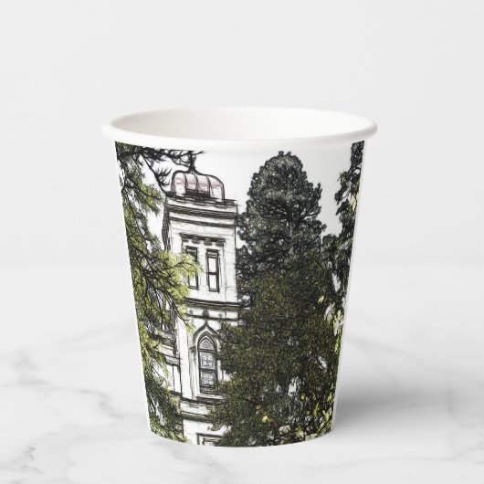 Heiligtum inmitten der Bäume Pappbecher (Vorderseite)