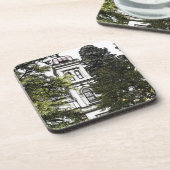 Heiligtum zwischen den Bäumen Kunststoff-Untersetz Getränkeuntersetzer (Linke Seite)