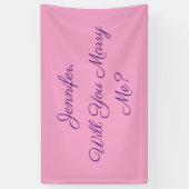 Heiraten Sie mich? Lila Text in Pellrosa Banner (Vertikal)