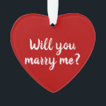 Heiraten Sie mir ein rotes Skript-Vorschlag Ornament<br><div class="desc">Werden Sie heiraten Me rot-weiß benutzerdefinierte Skriptnamen Vorschlag Weihnachts-Herz-Ornament. Elegante niedliche Imitate Gold und Rot-Ornament. Romantische Weihnachts-Verlobung ,  Heiratsvorschlag. Doppelseitiges Ornament. Ideal für Weihnachten oder Valentinstag Heirat Vorschläge.</div>