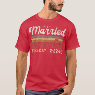 HEIRATET AM 22. Feb 20. Feb. T-Shirt