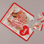 Heiratsvorschlag wird mir dein Foto rot heiraten Puzzle<br><div class="desc">"Heiraten Sie mich?" Pop die Frage auf Ihre ganz eigene Art! Folge deinem Herzen und gib deiner Freundin ein überraschendes niedliches Heiratsgeschenk,  um die Erinnerungen deines Lebens zu genießen! Personalisieren Sie es mit Ihrem Lieblings-Paar Foto,  Ihrem Text und Namen.</div>