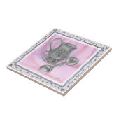 Heirloom Cup & Rattle auf Lila Hintergrund Fliese (Seite)