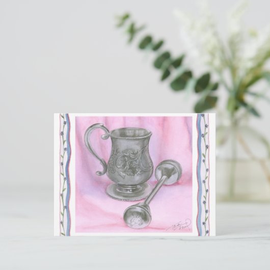 Heirloom Cup & Rattle auf Lila Hintergrund Postkarte (Stehend Vorderseite)