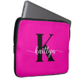 Heiß rosa Schwarz Monogramm Laptopschutzhülle (Vorne Rechts)