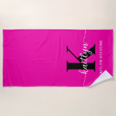 Heiß rosa Schwarz Monogramm Strandtuch (Vorderseite)