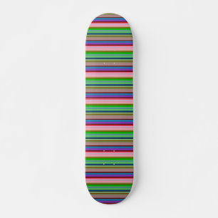 Heiße bunte Streifen Skateboard