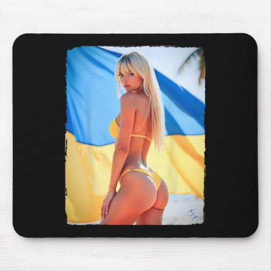 Heiße Bybe - Schönes Bikini-Mädchen mit der Ukrain Mousepad (Vorne)
