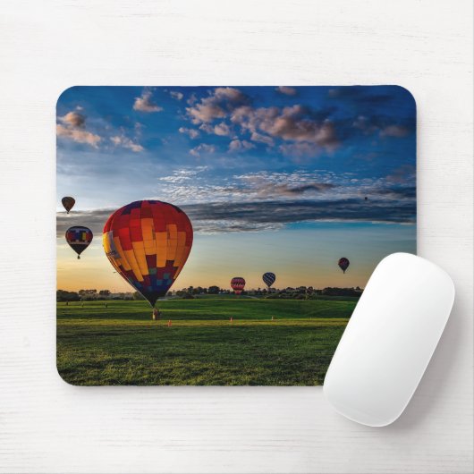Heiße Luft Ballon Festival in einem schönen wolkig Mousepad (Mit Mouse)