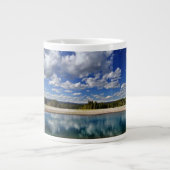 Heiße Quelle Jumbo-Tasse (Vorderseite)
