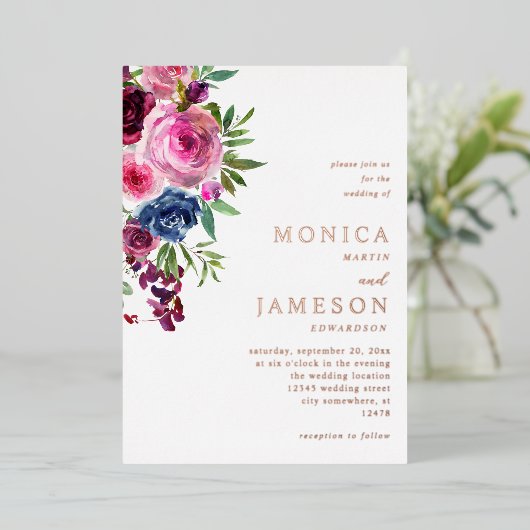 Heiße rosa und blaue Blütenhochzeit 3 Folieneinladung (Stehend vorne)