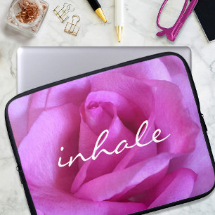 Heißes Rosa-Rosen-Foto Einatmen-Zitat Modern Einfa Laptopschutzhülle