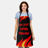 Heißes Zeug, das durch lustige Flammenküche-Schürz Schürze (Getragen)