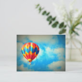 Heißluftballon Aloft im blauen Himmel Postkarte (Stehend Vorderseite)