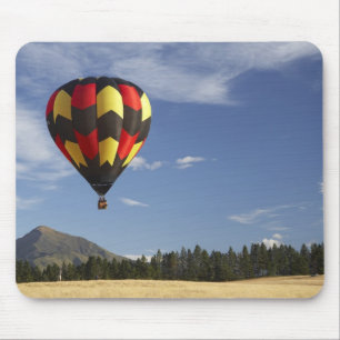 Heißluftballon in der Nähe von Wanaka, Südinsel, N Mousepad