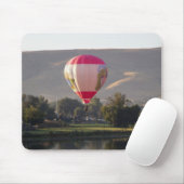 Heißluftballon über dem Fluss Yakima Mousepad (Mit Mouse)