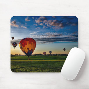 Heißluftballonfestival in einem bezaubernden Wolke Mousepad