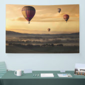 Heißluftballons im goldenen Himmel Banner (Messe)