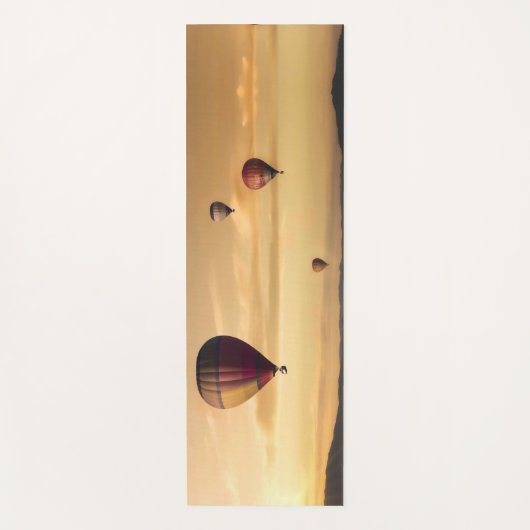 Heißluftballons im goldenen Himmel Yogamatte (Vorderseite)