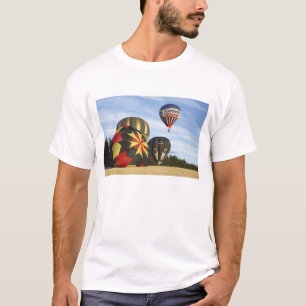 Heißluftballons in der Nähe von Wanaka, Südinsel, T-Shirt
