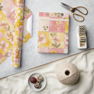 Heißrosa gelbe Patchwork-Quilt-Gingham-Cottagecore Geschenkpapier