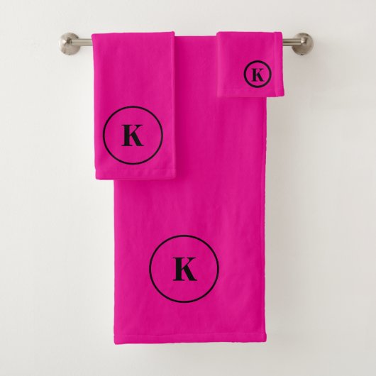 Heißrosa schwarzes Monogramm Initial farbenfroh mo Badhandtuch Set (Insitu)