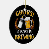 Heißt, dass ein Baby Bier-Milch-Party trinkt Keramik Ornament (Rechts)