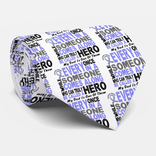 HELD KOMMT ENTLANG 1 Vater PROSTATAkrebs Krawatte (Gerollt)