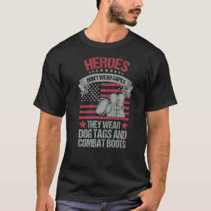 Helden tragen keine Kapen, sie tragen Hundemarken T-Shirt