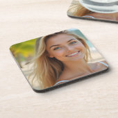 Helenas Paradies: Ein Küstentraum aus Plastik Getränkeuntersetzer (Linke Seite)