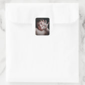 helfen runder aufkleber (Tasche)
