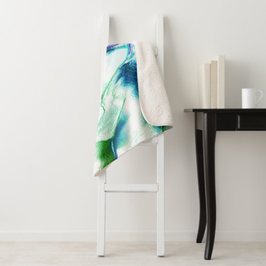 Hell aus mattem Metall, grün bis blau Sherpadecke (Beispiel)